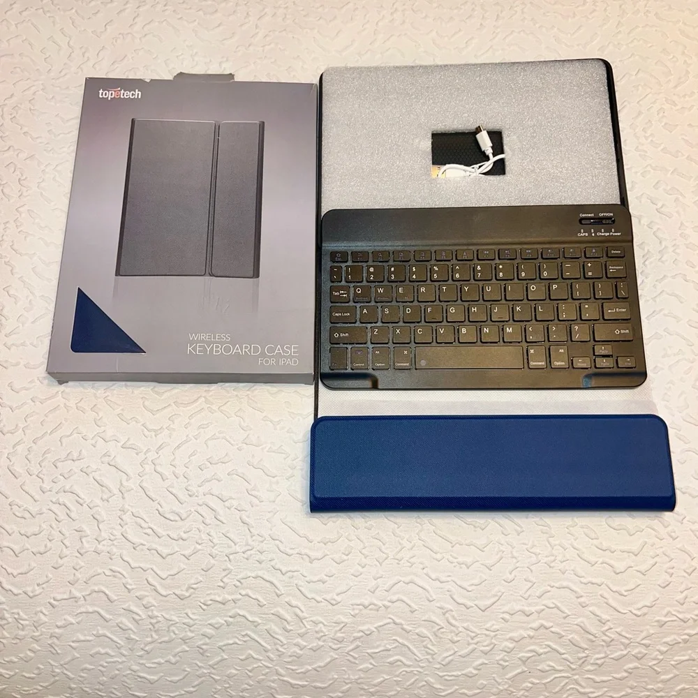 Brand new- Wireless Keyboard Case For iPad 10.2- Navy color